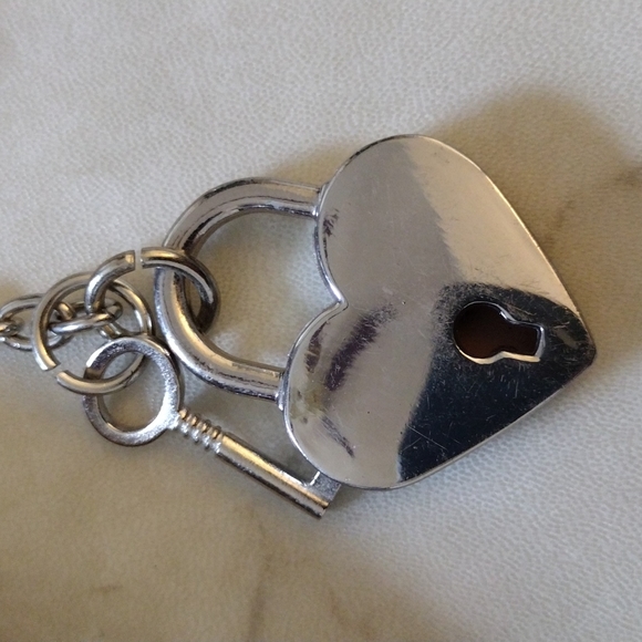 Candies cardholder and keychain. - Picture 3 of 10